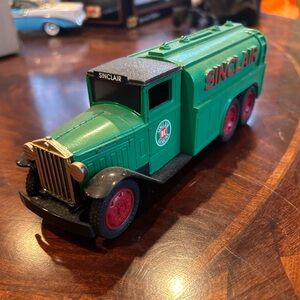 1930 sinclair oil piggy bank diecast